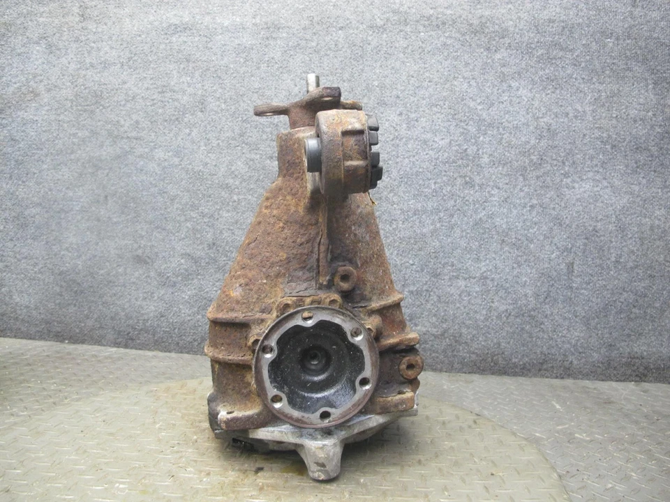 98-00 LEXUS UCF20L LS400 A/T REAR DIFFERENTIAL CARRIER 3.266 RATIO OEM - Image 4 of 4