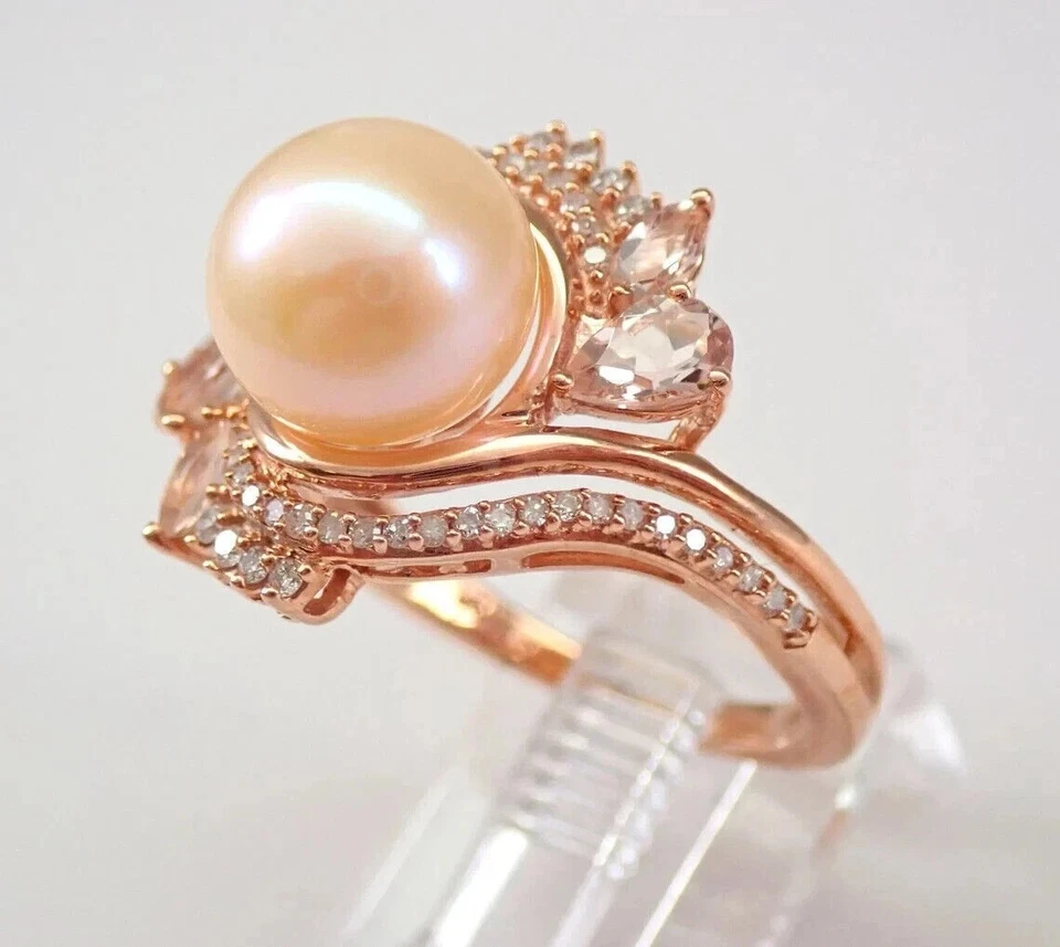 Anillo de compromiso de perlas rosas genuinas creado en laboratorio de 4 quilates acabado en oro rosa de 14 quilates Foto 3 de 4