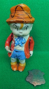 Vintage Bisque Skippy Figurine Percy Crosby Cartoon Figure With Original Badge