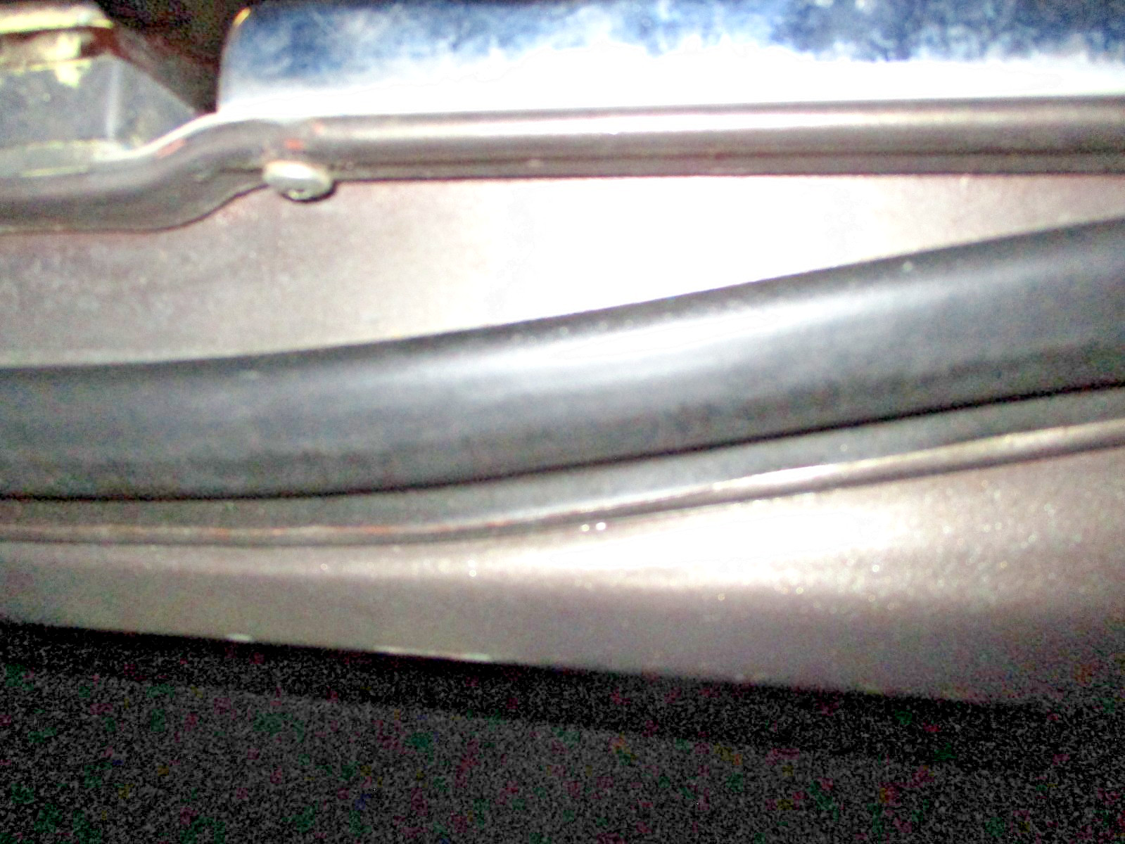 Rolls Royce Silver Spur Spirit Bentley Trunk Molding Seal 1981-1992 Nice