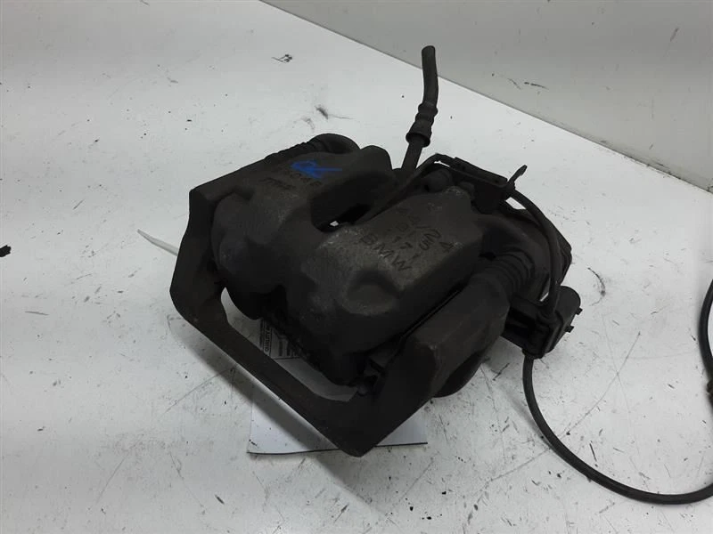 Passenger Caliper Rear Without Sport Package Fits 12-18 BMW 640i 34216793048 - Image 3 of 4