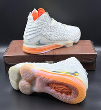 XVII LEBRON NIKE ハイカット　26 バスケットシューズ LMTD XVII LEBRON NIKE LMTD 【公式通販】 26 ハイカット バスケットシューズ シューズ(男性用)