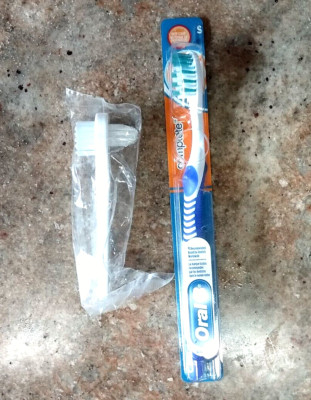 DENTURE BRUSH & ORAL B  TOOTHBRUSH  NEW! PRICE REDUCED!!