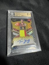 BGS 9.5 2018 Select Trae Young RPA Gold /10