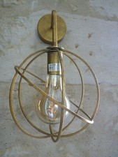 Applique en métal forme globe J-LINE 