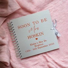 Personalisiertes Hen Do Sammelalbum - schwarz, wei&szlig; & Kraftpapier - Hochzeit, bald Braut