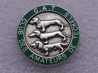 EB06 Pin's HUND DOG C.A.T Club des Amateurs de Dackel Arthus Bertrand