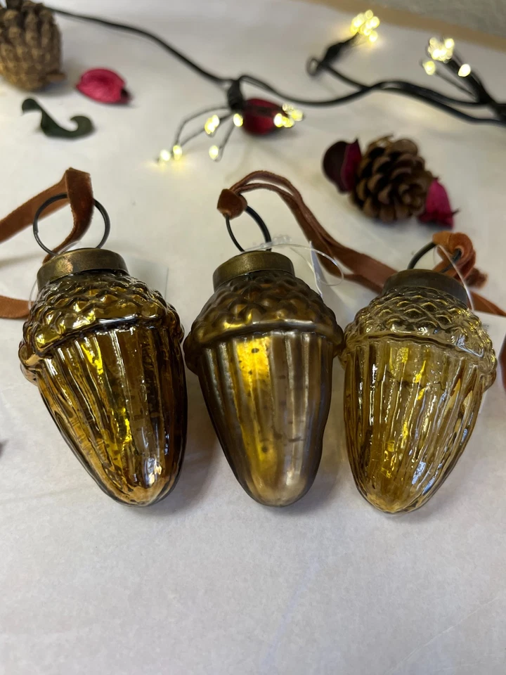 Vintage Antique Glass Golden Acorn Bauble Hanging Decoration with Velvet Ribbon - Image 3 of 3