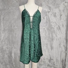 Vintage Val Mode Lingerie Medium Green Forest Fairy Lace Trim Chemise Slip Dress