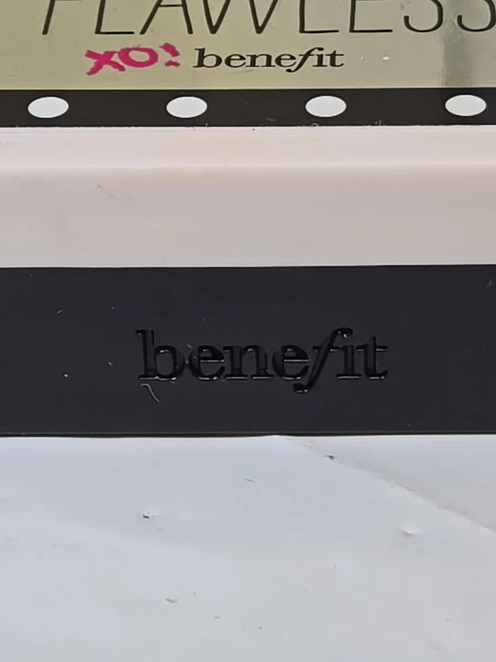 Hello Flawless,XO Benefit,Nutmeg , Too Fierce To Beg,.25g, Brand New No Box - Image 4 of 4