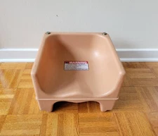 Cambro 200BC Dual Height Restaurant Booster Seat - Polyethylene Tan Beige Brown