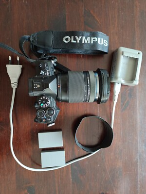 Olympus OM-D E-M5 Mark III Kit mit ED 12-200 mm f/3,5-6,3 schwarz