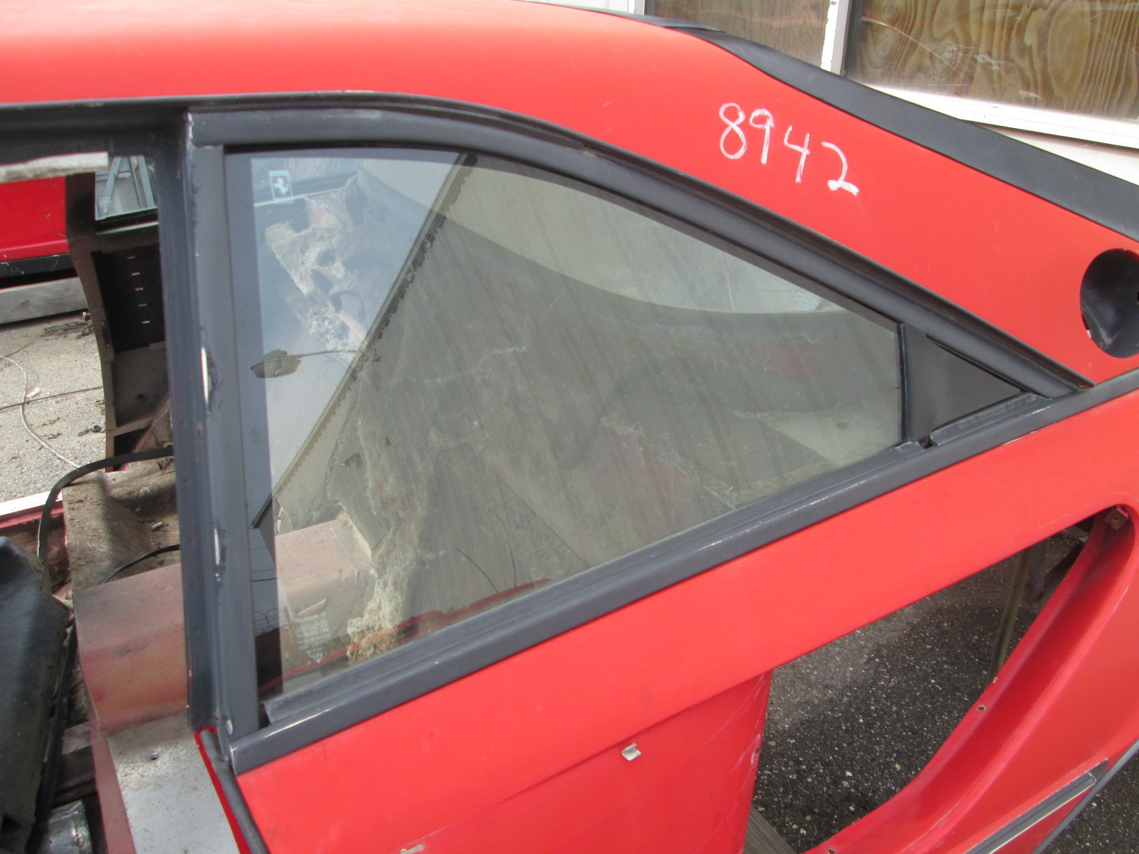 Ferrari Mondial 8 - LH Rear Fixed Glass Window # 60637600