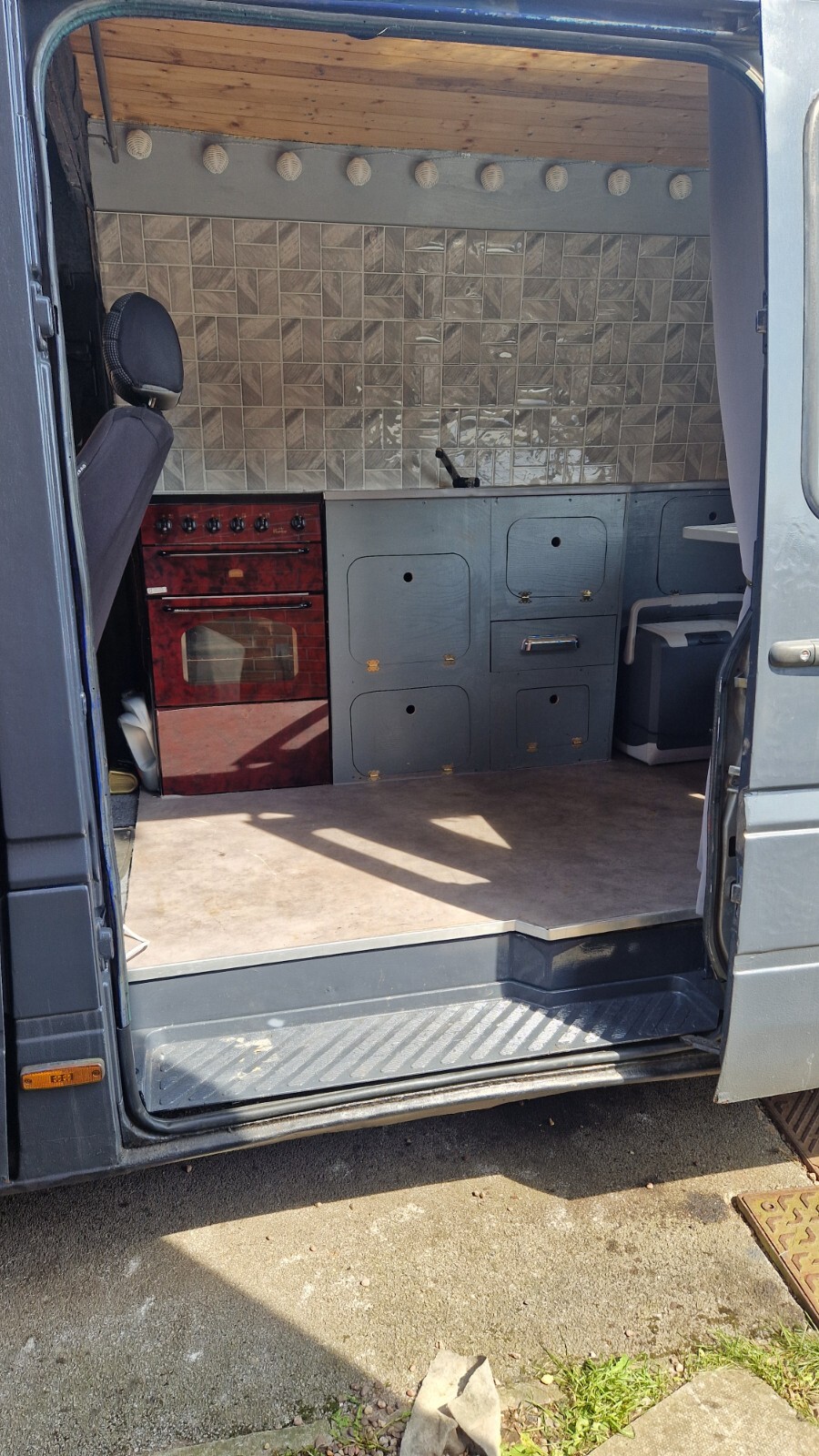 Volkswagen LT 35 2.5 D Campervan Conversion - Picture 8 of 24