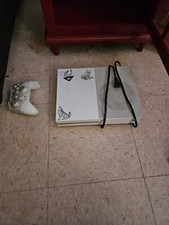 Microsoft Xbox One S 500GB - White great condition works like it wasgotyesterday