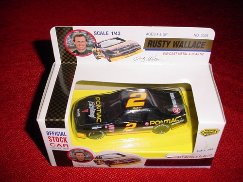 RUSTY WALLACE NEW 1992 No. 2 NASCAR RACING CAR COLLECTIBLE RARE SCALE: 1/43