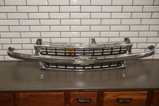 2003 Chevrolet Tahoe- Grille