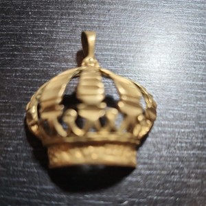 Authentic 14KT GOLD PLATED ABOUT 1 5/8THS INCH HIGH CROWN CHARM PENDANT-3515