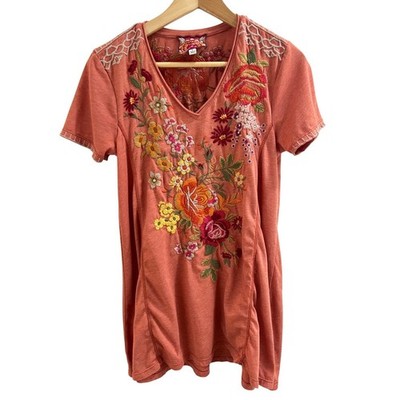 Johnny Was Tee Women Small Coral Floral Embroidered Boho V-Neck