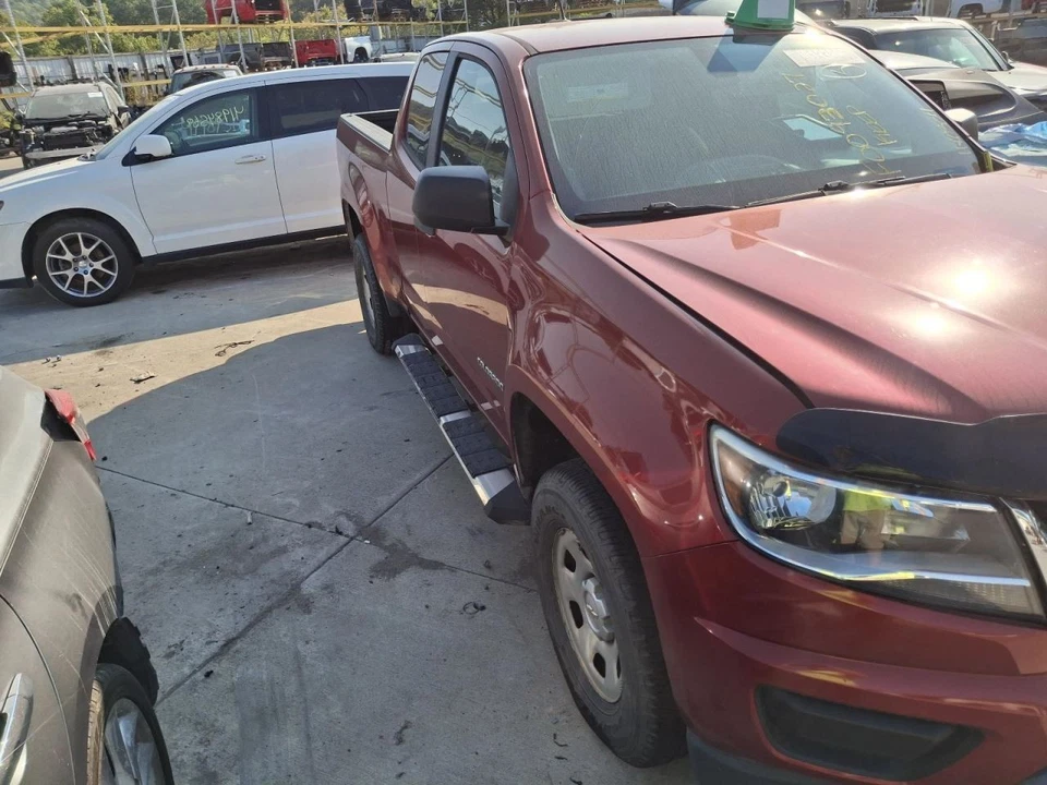 2015 Chevrolet Colorado Front Door Trim Panel Gray Used OEM 3687578 Foto 2 de 4