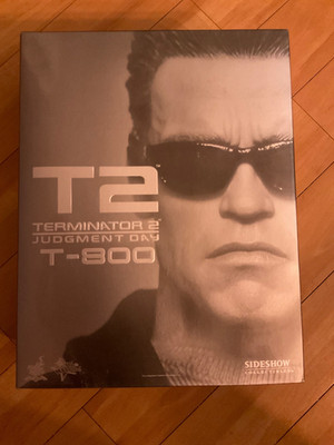 Hot Toys MMS117 Terminator 2 Judgment Day T-800 1/6 Figur