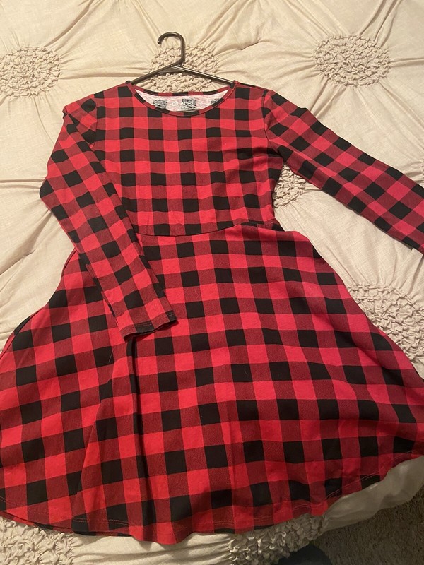 Children’s place Size 14 Dress Long Sleeve Red Buffalo plaid Perfect For Winter!