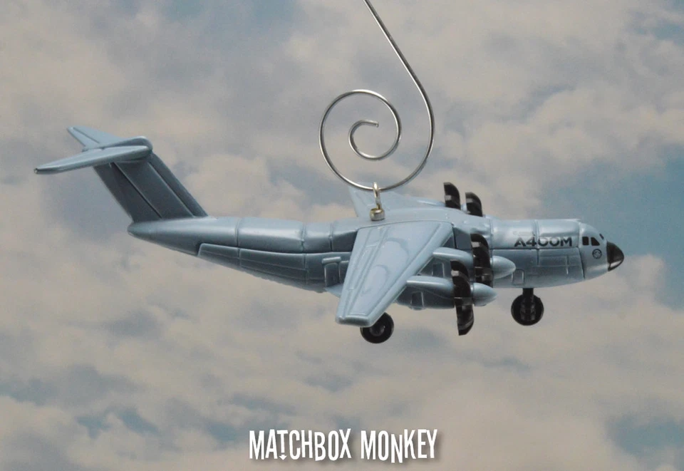 Airbus 400M Military Transport Custom Christmas Ornament Airplane Adorno 1:400 - Image 3 of 4
