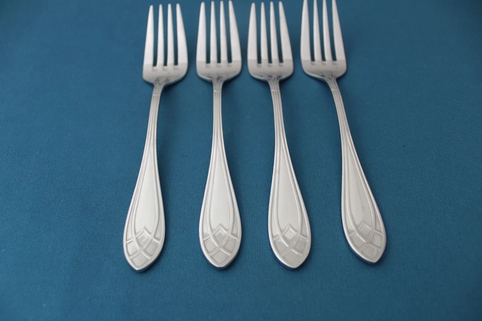 4 Tenedores de Ensalada Retroneu NOBLIS Brillante 18/8 Inoxidable Corea 6 5/8" Foto 2 de 4