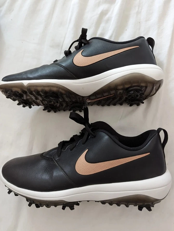 Туфли для гольфа женские Nike Roshe G Tour черные с коричневым цветом размер 9 - Изображение 3 из 4