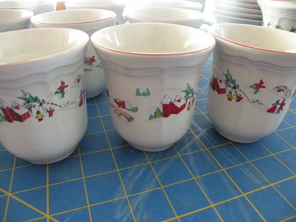 10 tazas de té de café Farberware BLANCAS NAVIDAD 12" 1995 Katherine Babanovsky Foto 2 de 4