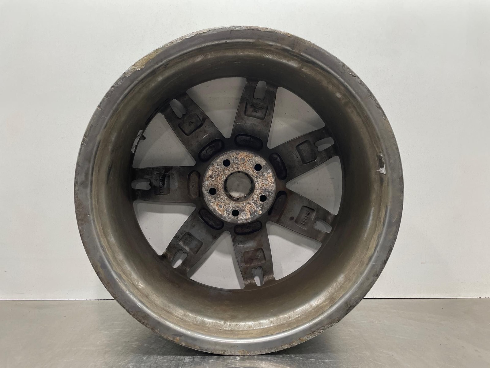 2009 Maserati Quattroporte Wheel Rim 20x8.5 Alloy 7 Spoke FRONT OEM 670010622