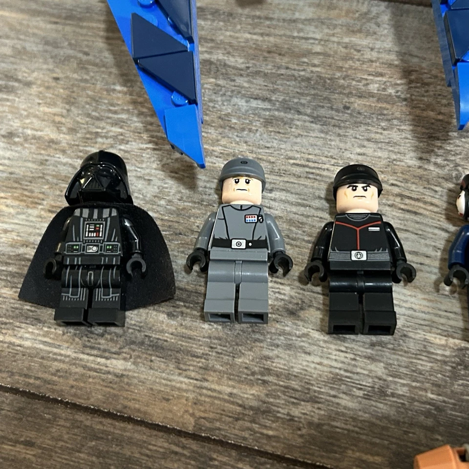 Набор и лот минифигурок LEGO Star Wars (General Veers, U-Wing Pilot, Hunter, IG-88) - Изображение 2 из 4