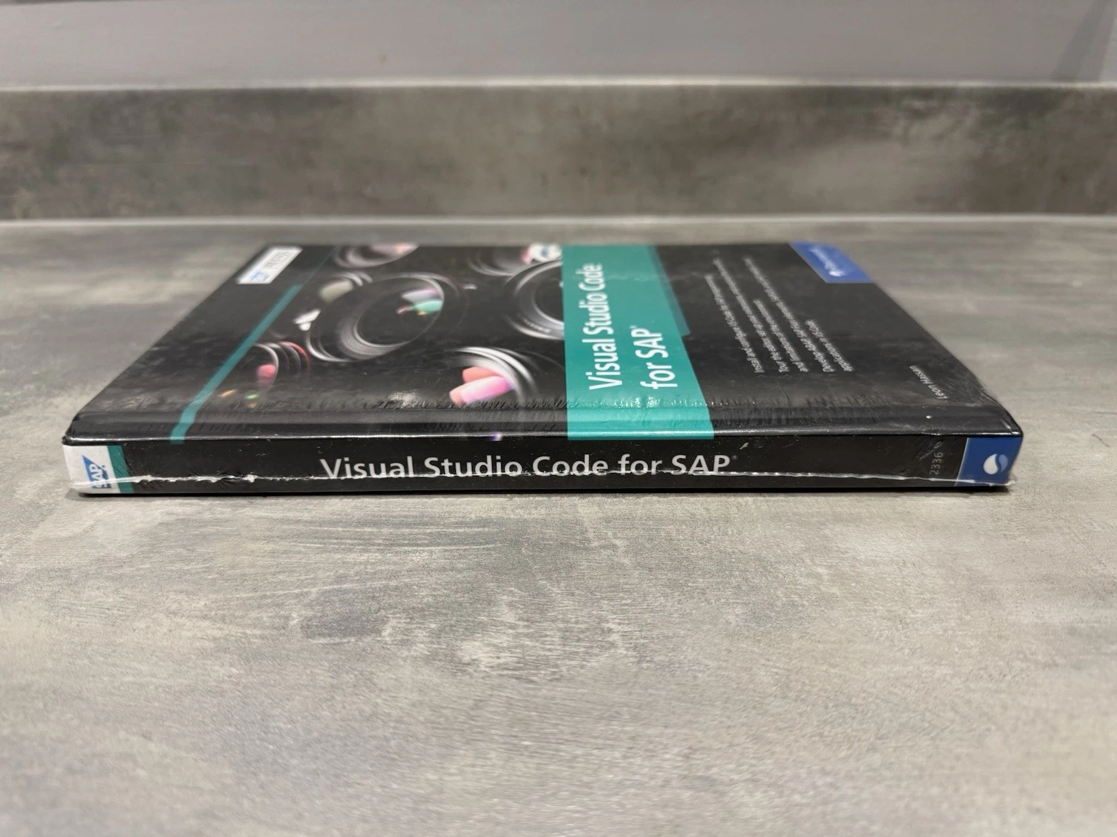 Visual Studio Code for SAP Book By Leon Hassan Rheinwerk Publishing Brand New 3