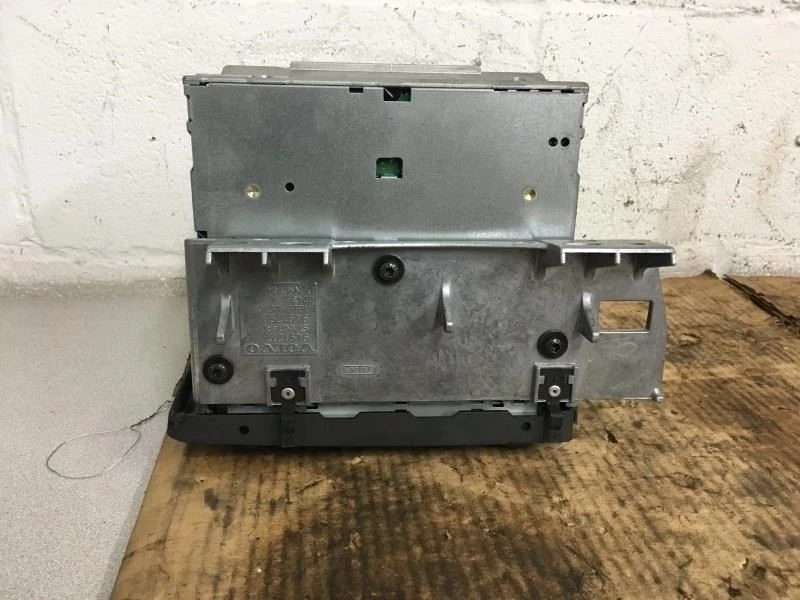 Audio Equipment Radio Receiver With CD Fits 99-04 VOLVO 80 SERIES 41679 - Image 4 of 4