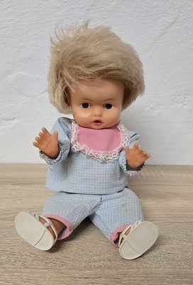 Nette Kunststoff Puppe DDR Doll 25 cm Sammler Vintage 