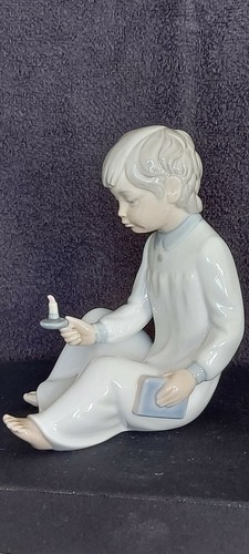 NAO by Lladro Young Boy with Candle and Book (Ready for bed) Height 6") - Picture 2 of 6