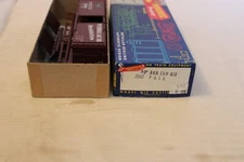 HO Scale Roundhouse, 40' Box Car, P&LE, Brown, #20190 - 2042