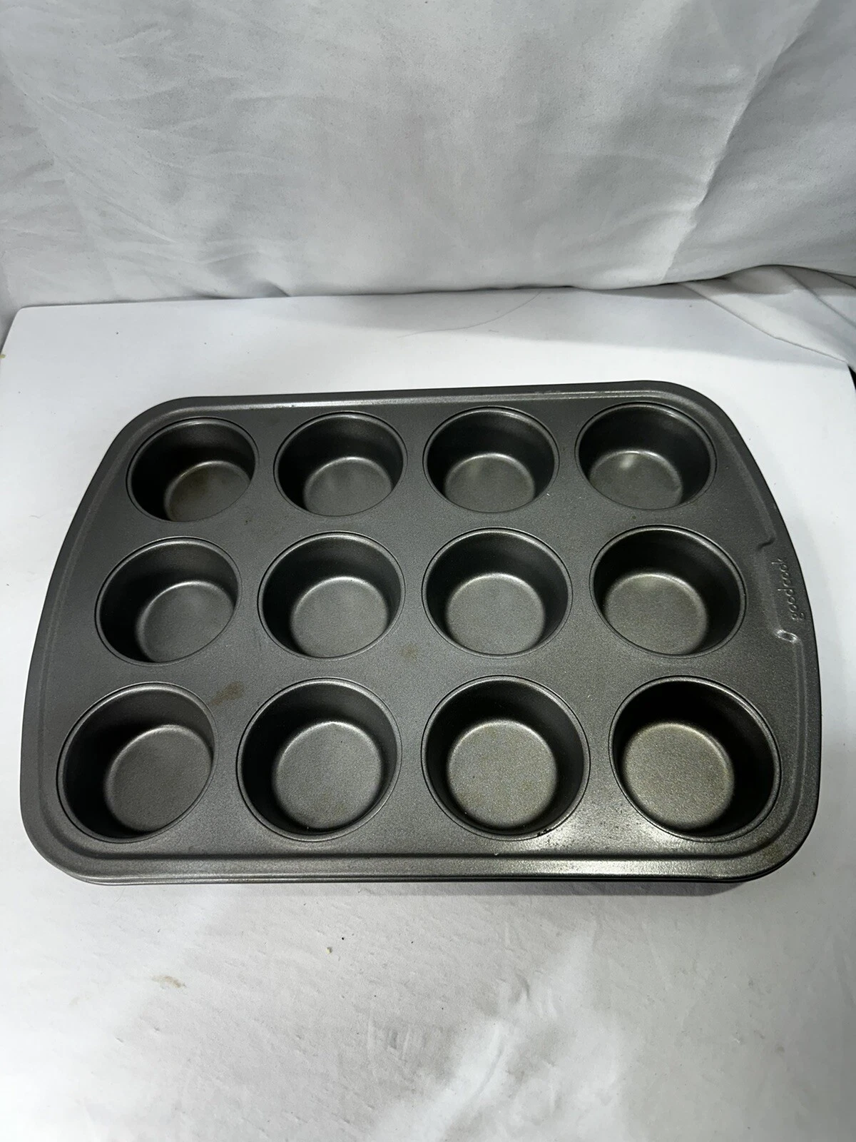 12-cup Muffin Pan