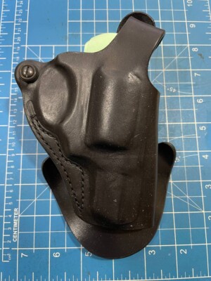 De Santis Black Leather Holster Viper Colt Det Special  Right Handed - 065BA22ZO
