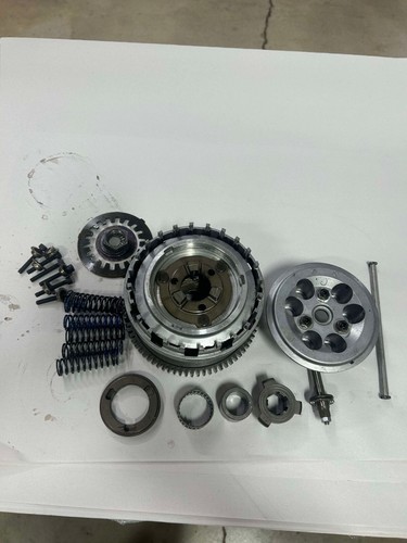USED 2008-2009 SUZUKI GSXR750 OEM CLUTCH BASKET ASSEMBLY - Picture 6 of 7