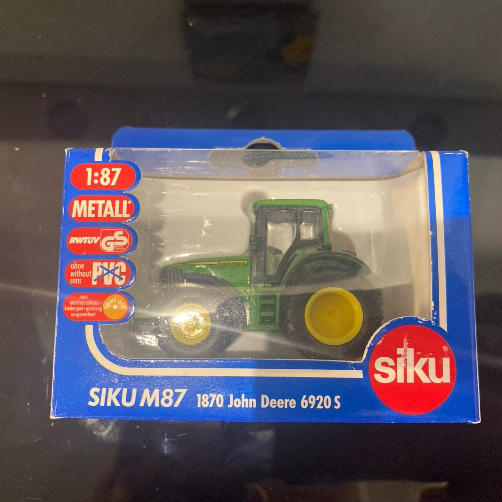SIKU FARMER 1:87 Scale 1870 JOHN DEERE 6920S TRACTOR Die Cast Metal & Plastic