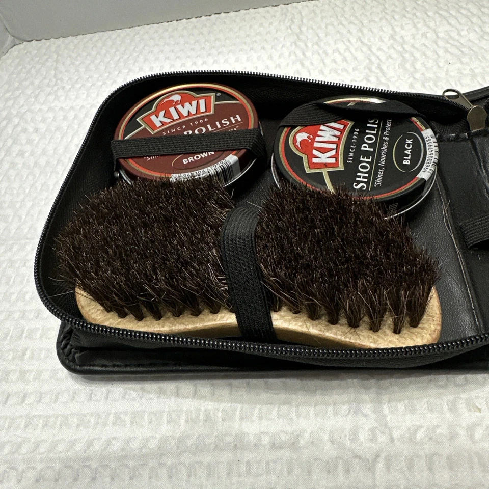 Kit de viaje Kiwi Polish vintage para hombre cepillos para brillo de zapatos Foto 2 de 4