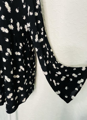 Hudson Gray Black Daisy Print Gauzy Babydoll Top Empire Waist Size M - Picture 3 of 8