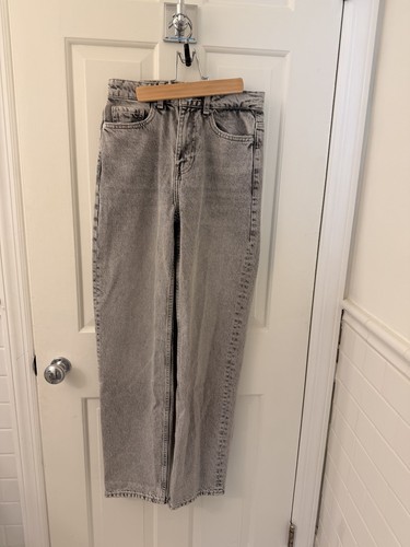 Bershka US 2 light grey wash jeans straight leg