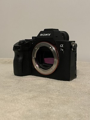 Sony a7 III 24.2MP Mirrorless Digital Camera - Black (ILCE7M3/B