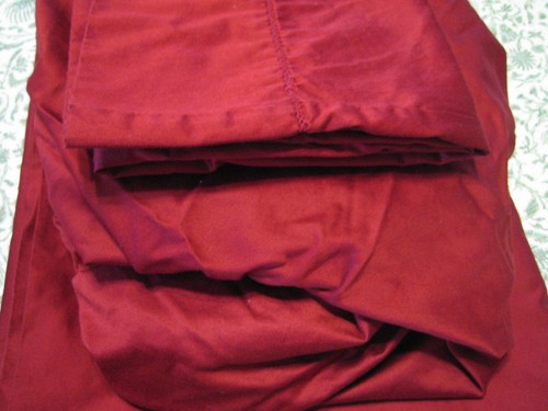 Burgundy Queen Egyptian Cotton Sheet Set W/2 Std cases. Hotel Collection. EUC - Picture 2 of 7