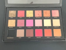Huda Beauty Textured Shadows Palette ~ Rose Gold Edition | NWOB