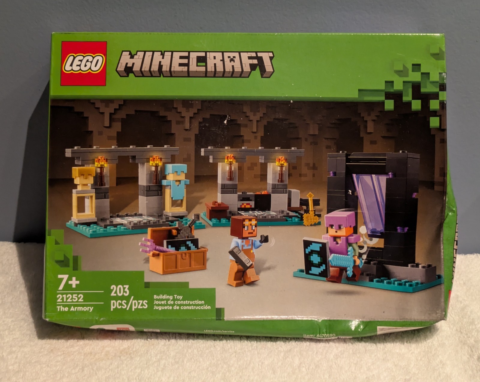 LEGO Minecraft: The Armory (21252)