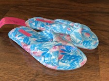 Lilly Pulitzer 7/8 Bondi Blue MY LITTLE PEONY SLIPPERS Terry Spa Lounge GWP NWT