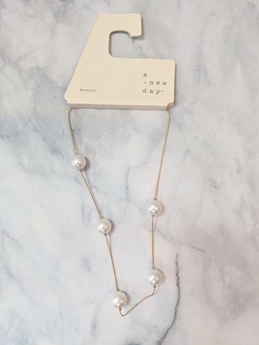 Short Pearl Station Necklace - a New Day NWT - Picture 4 of 8